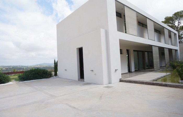 Nieuwbouw zes slaapkamer villa in Roca Llisa te koop